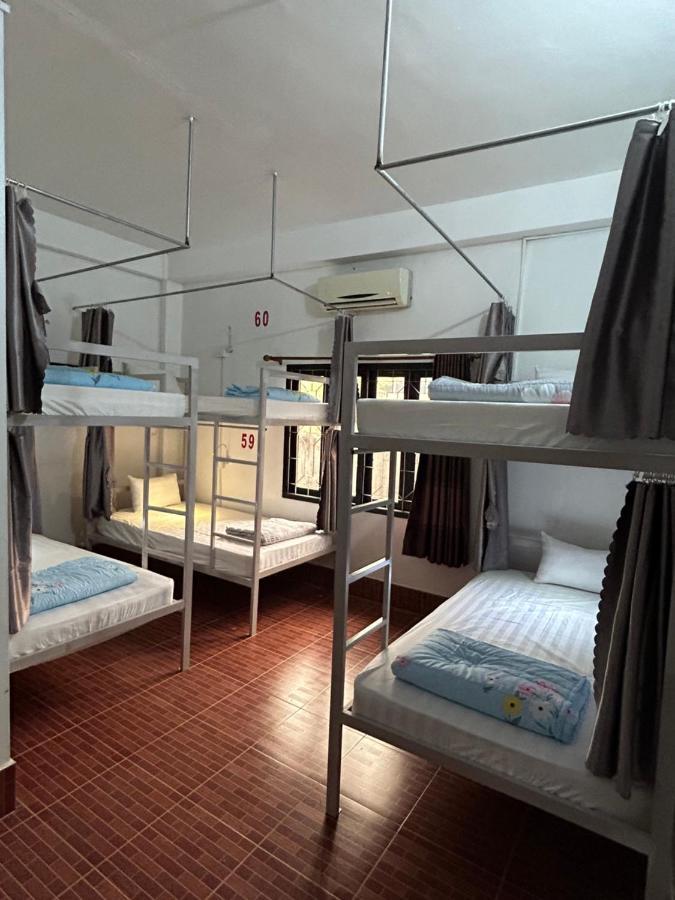 Vang Vieng Backpackers Hostel Exterior photo