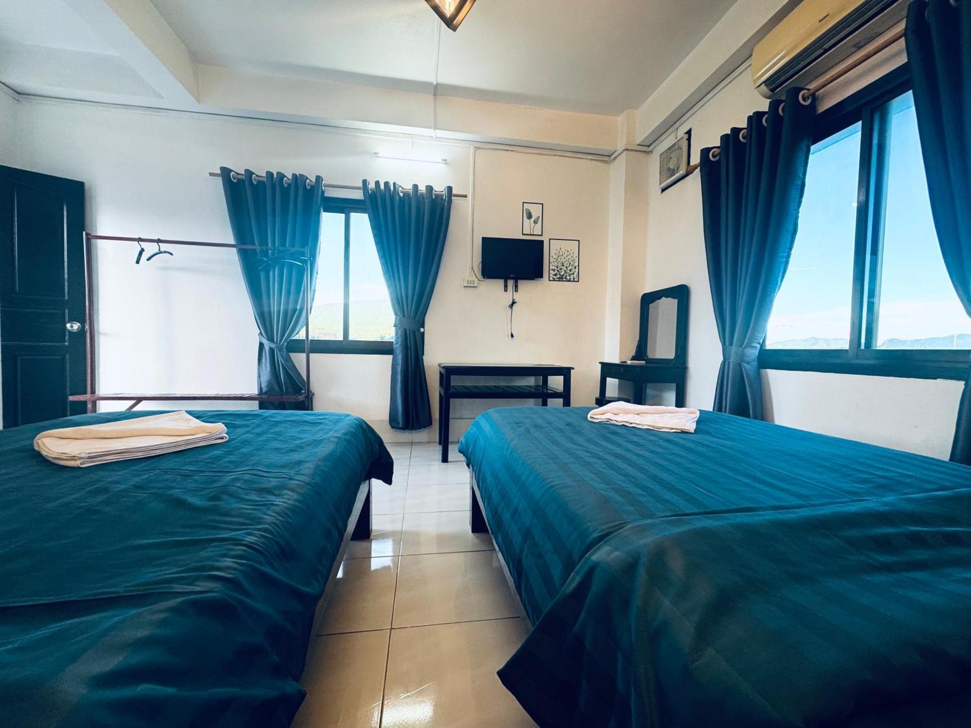 Vang Vieng Backpackers Hostel Exterior photo