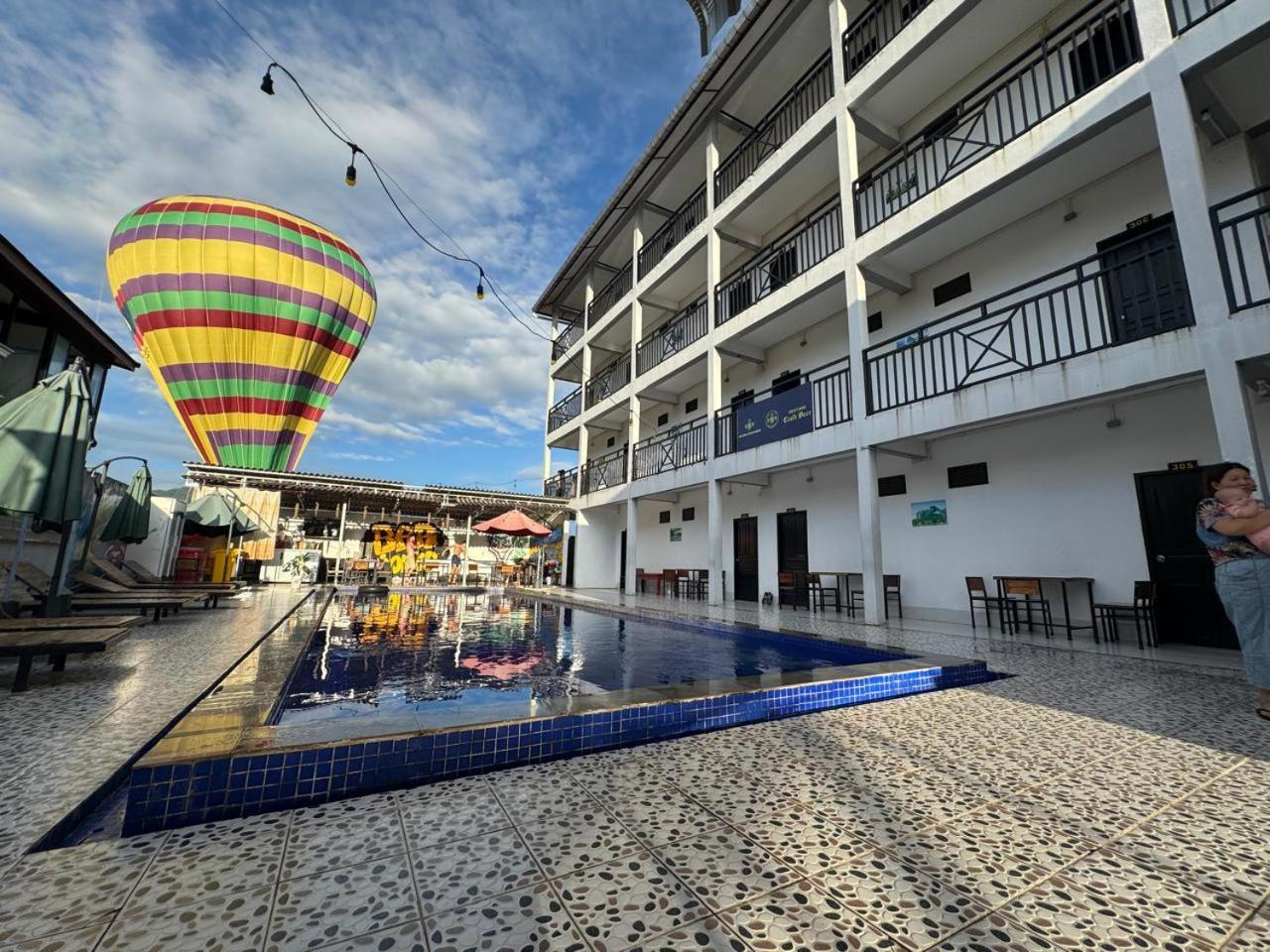 Vang Vieng Backpackers Hostel Exterior photo